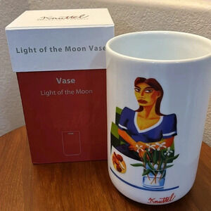 Knuttel Tipperary Light of the Moon Vase